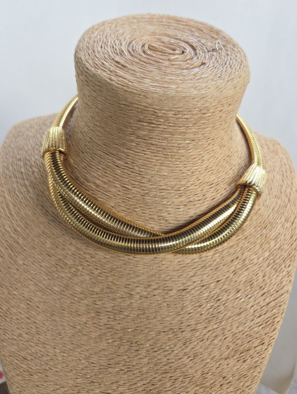 Vintage Corazul Amina Gold-Tone Fluted Tobogas Cross Over Choker Necklace